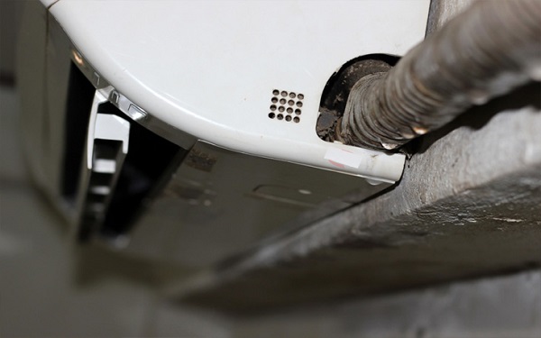 Máy lạnh bị chảy nước tiềm ẩn nhiều nguy hiểm