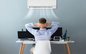 Đau đầu, mệt mỏi khi ngồi điều hòa: Nguyên nhân do đâu?